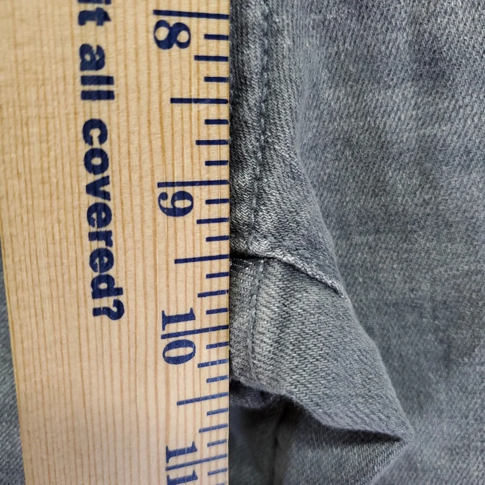 Sonoma Goods For Life Mens Everyday Jean Slim Fit Grey Denim 30x32 NWT